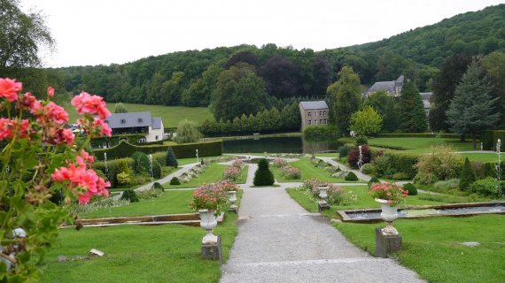 gezicht op de tuinen van Annevoie